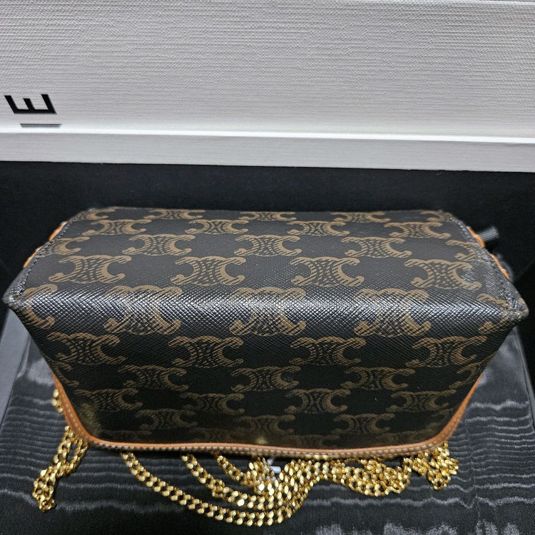 셀린느 트리옹프 체인 클러치--2