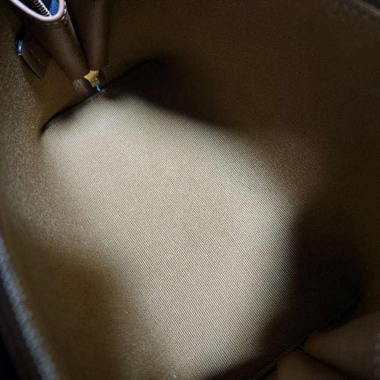 셀린느 트리옹프 체인 클러치--6