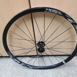 27.27.5인치 앞휠