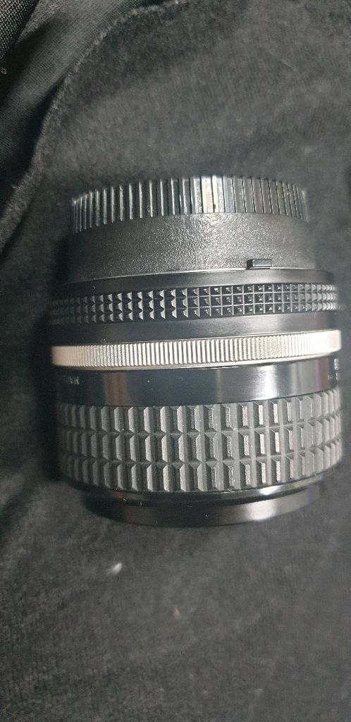 니콘 수동 mf 24mm 2.8 신형렌즈 팝니다..상태좋음 이미지