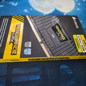 DDR4 32GB (16x2) 이미지