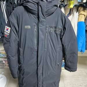 k2 베르시나 롱패딩 팝니다.