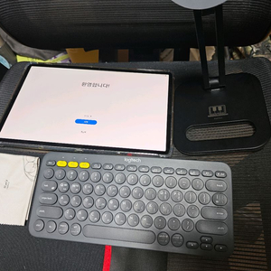 삼성 갤럭시 탭 S7플러스 + 로지텍 무선 키보드 + 마그네틱 거치대