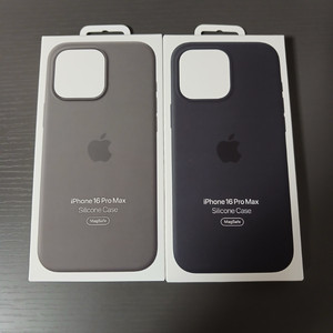 아이폰 16 프로맥스 정품 실리콘 케이스 팝니다.