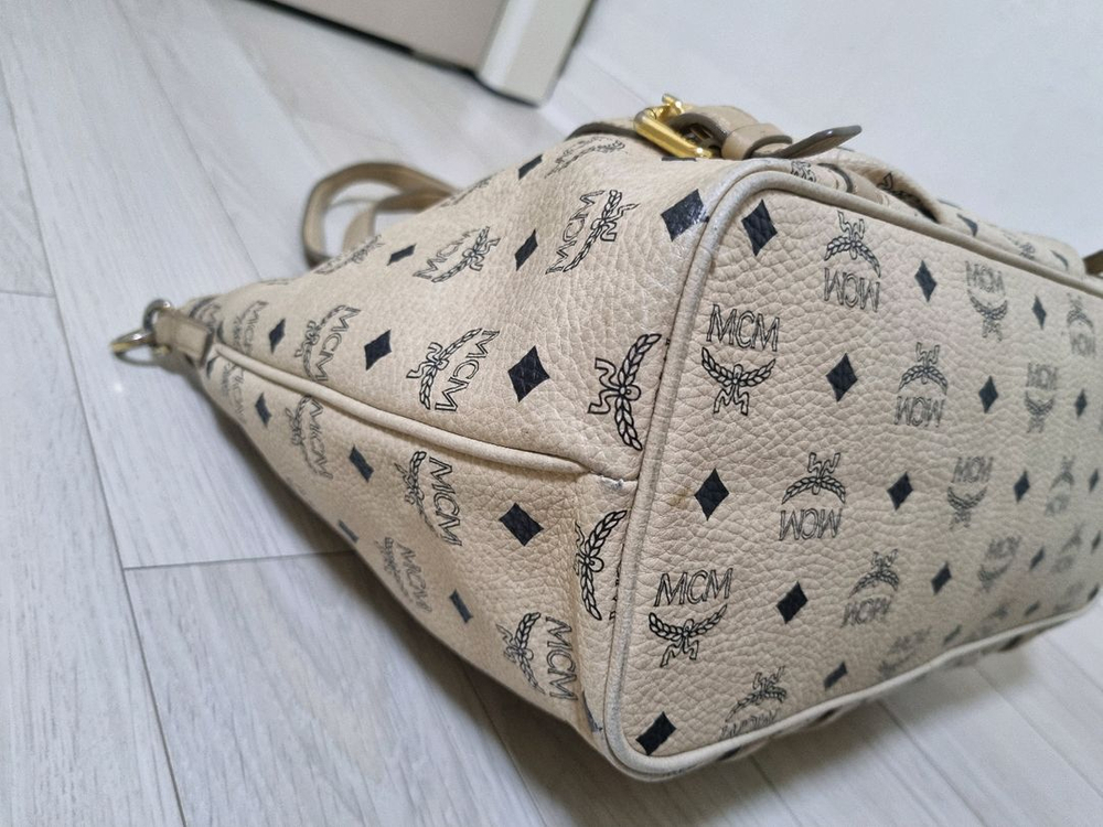 (1번)정품mcm베이지숄더백 택포49,000원--4