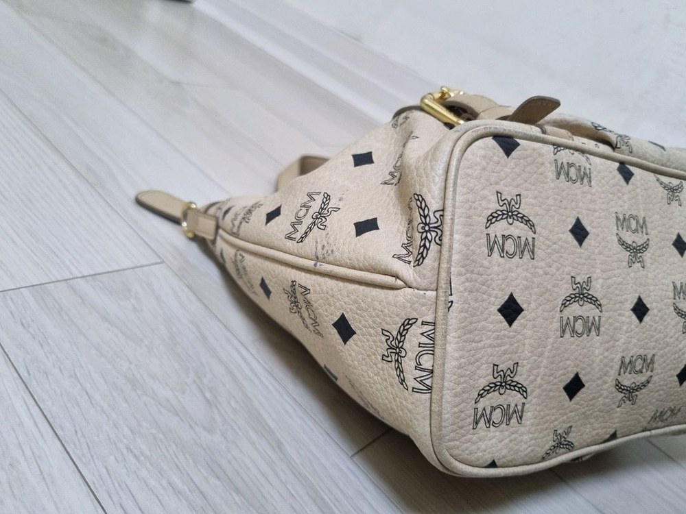 (2번)정품mcm베이지숄더백 택포49,000원--5