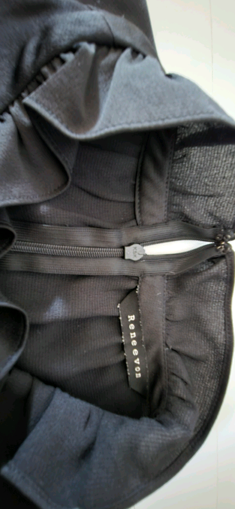 레니본 프릴넥 프릴 블라우스 블랙--5