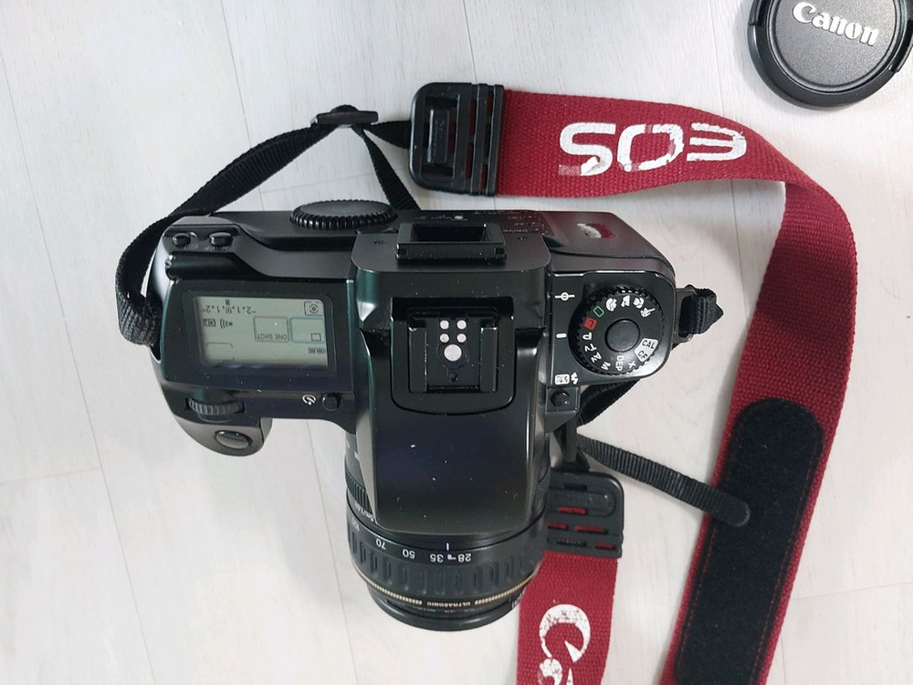 DSLR 카메라 + 28-105mm 렌즈 세트 이미지