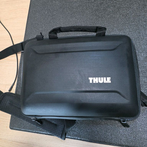 툴레 노트북 가방 건틀렛 아타셰 33cm(13인치) 맥북 에어 삼성 LG 그램 호환 하드케이스