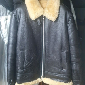 론트 리얼 무스탕 이미지