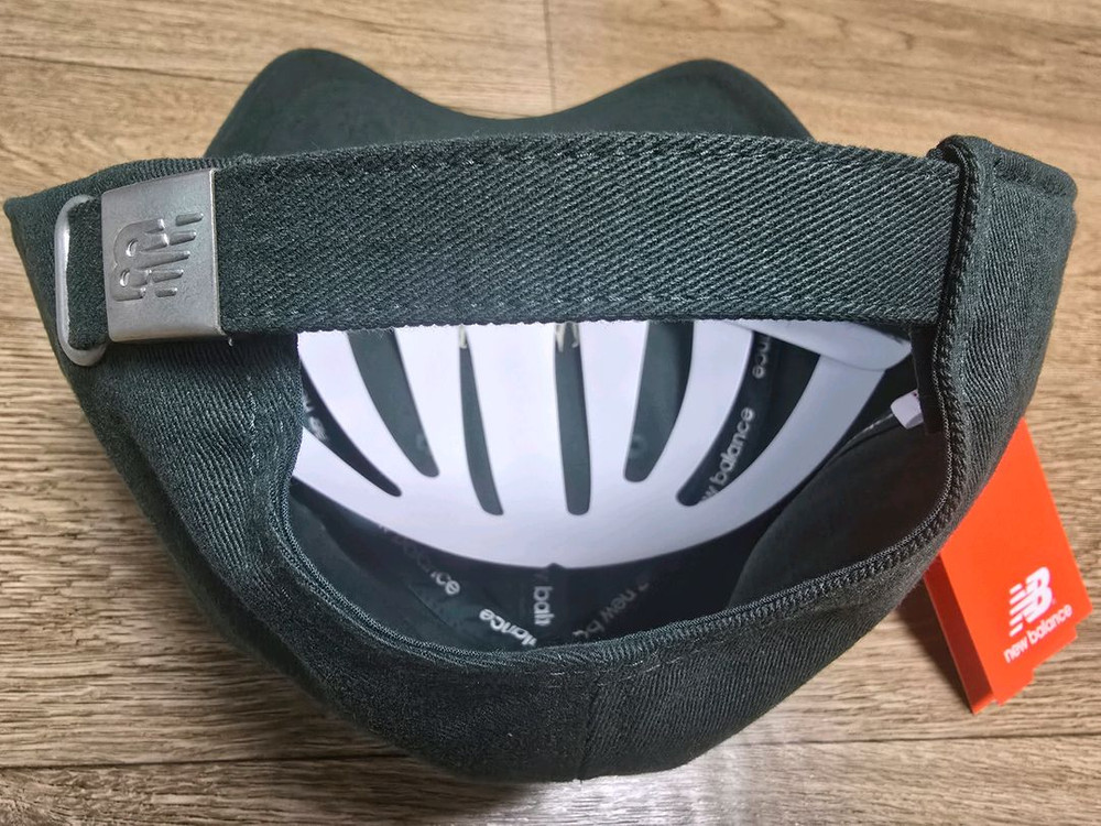 뉴발란스 헤리티지 볼캡 그린 새제품 팝니다--2