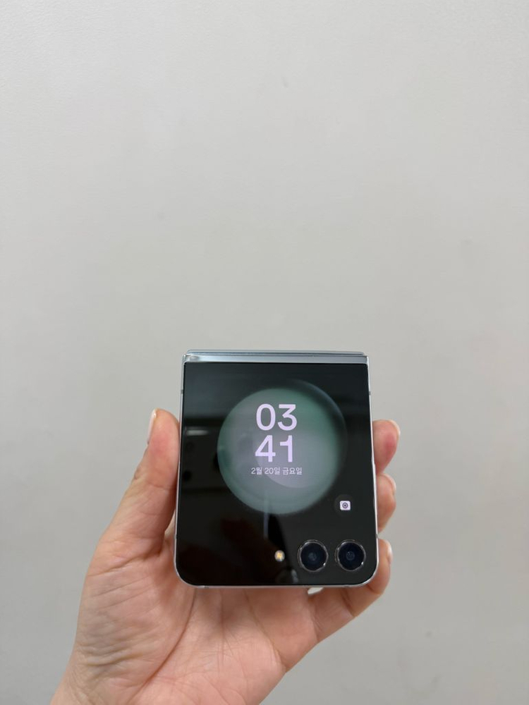 (부산중고폰) 갤럭시z플립5 민트 256기가 공기계 판매해요--0