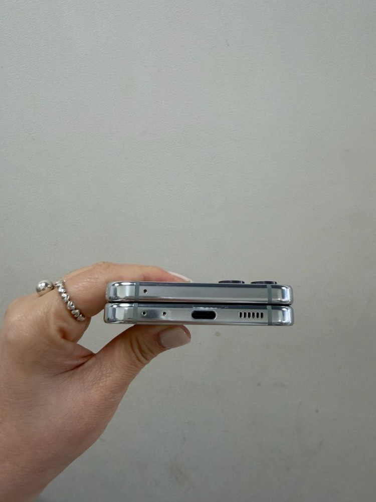 (부산중고폰) 갤럭시z플립5 민트 256기가 공기계 판매해요--6