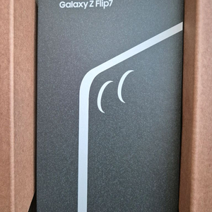 갤럭시 Z플립 7 256Gㆍ삼성ASㆍ2년ㆍ제트블랙-1대 거래완료.1대 남았습니다(실 그대로)미개봉 새제품