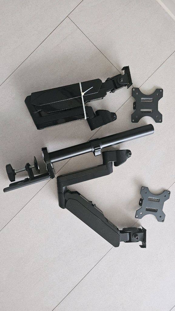 IMtKotW 듀얼 모니터암 판매합니다.--1