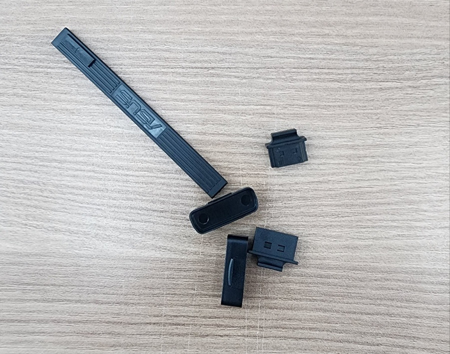 아수스 라데온 RX570 박스만 + 약간의 부속품--4