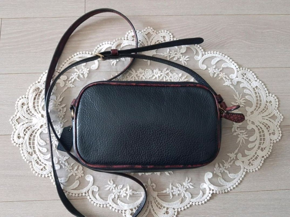 코치 파이톤배색 더블집 크로스백--1