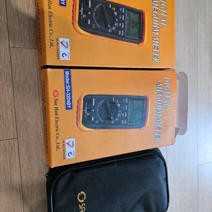 새제품 디지털 절연저항계 메거 2개 일괄판매 이미지