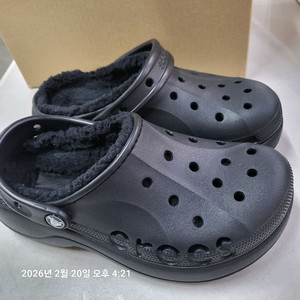 크록스 바야 플랫폼 클로그 240