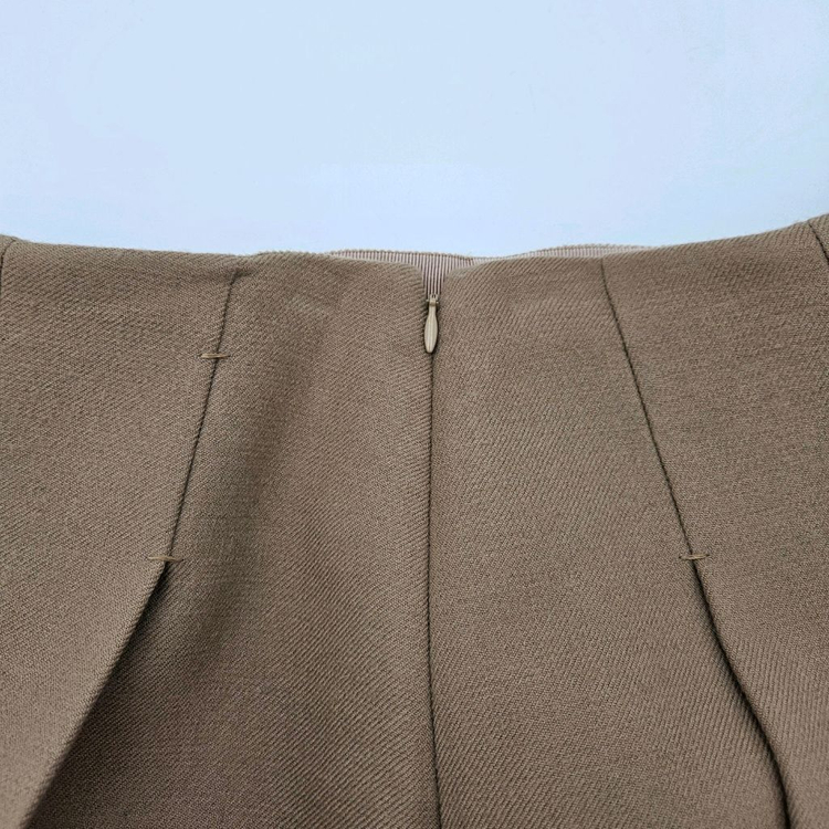 [중고명품셀렉트]프라다 베이지 코튼 미디 스커트--5