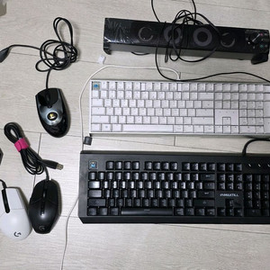기계식키보드, 로지텍 게이밍 마우스, 스피커, 마이크 일괄 판매합니다.