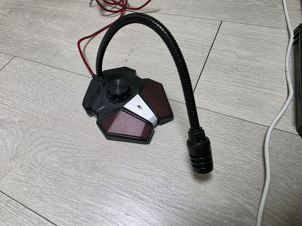 기계식키보드, 로지텍 게이밍 마우스, 스피커, 마이크 일괄 판매합니다.--4