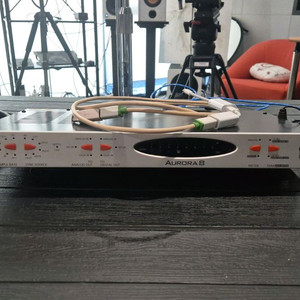 Lynx Aurora8 AD/DA 컨버터 LT-FW 팝니다