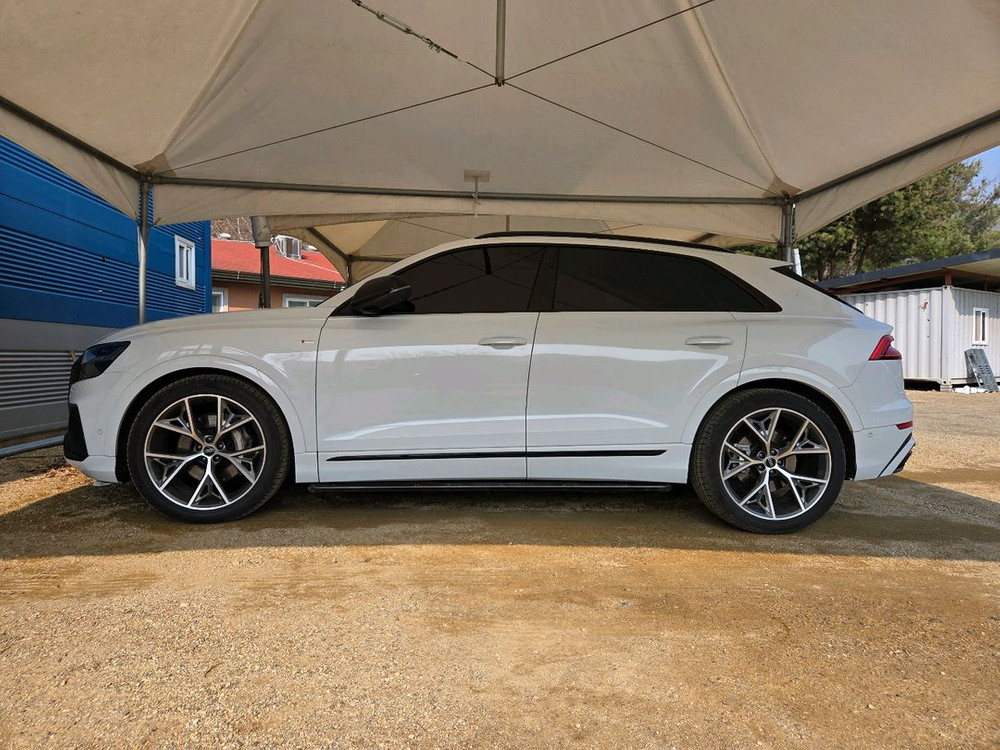 아우디Q8 50TDI 콰트로 프리미엄 이미지