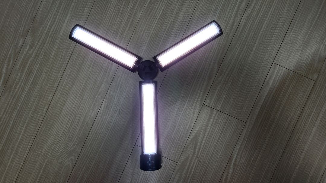 투바스 접이식 LED 램프. TBS-AB502--2