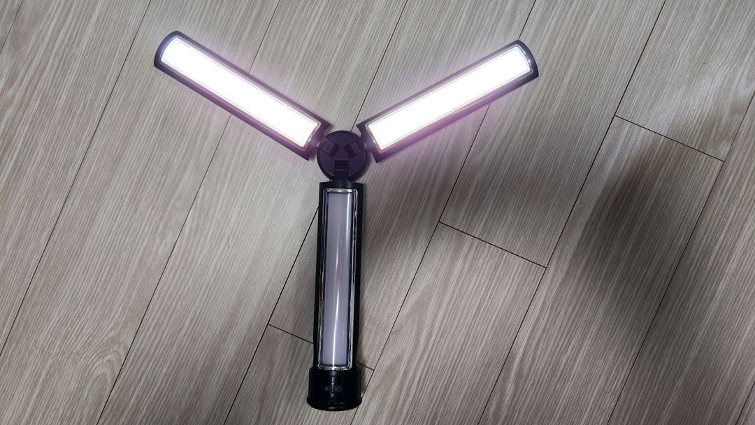 투바스 접이식 LED 램프. TBS-AB502--3