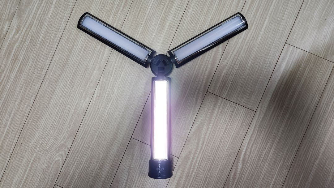 투바스 접이식 LED 램프. TBS-AB502--4