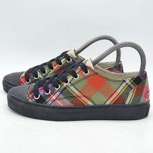 비비안 웨스트우드 우먼스 플림솔 로우탑 스니커즈 멀티 체크 (37)