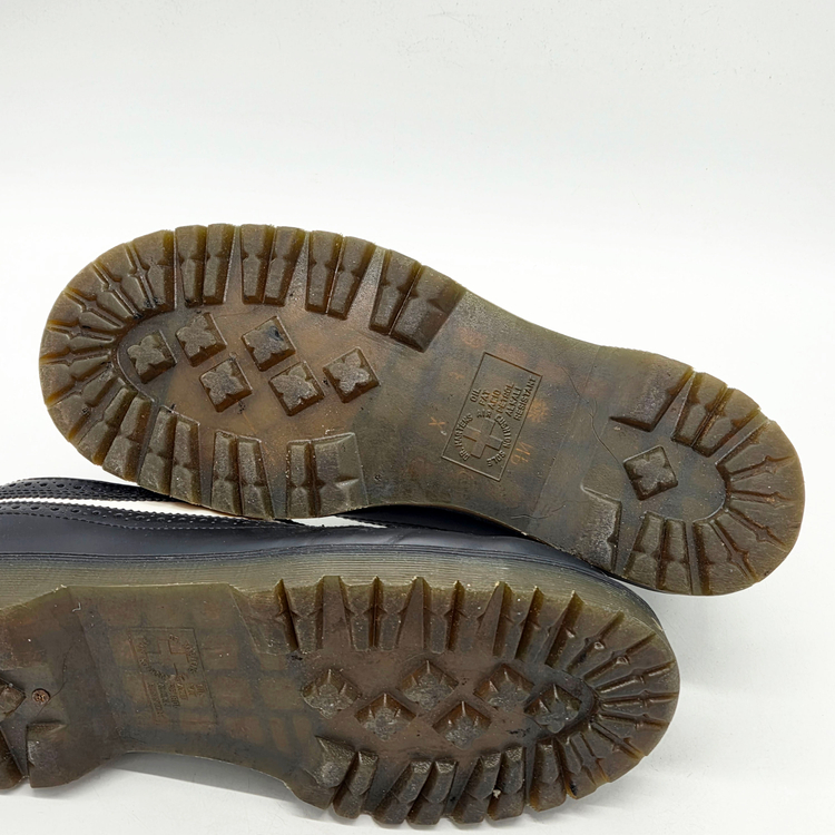 닥터마틴 3989 벡스 검/흰 (US10)--2