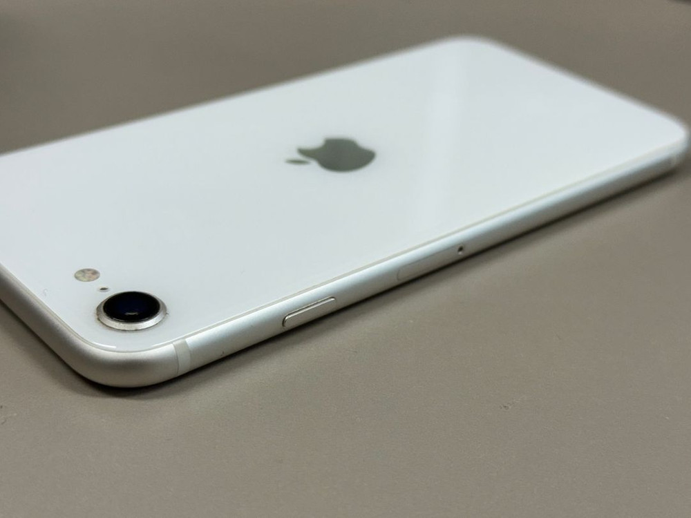 (16만원) 아이폰SE3 화이트 128G A급 자급제 단말기 실사용 추천--5