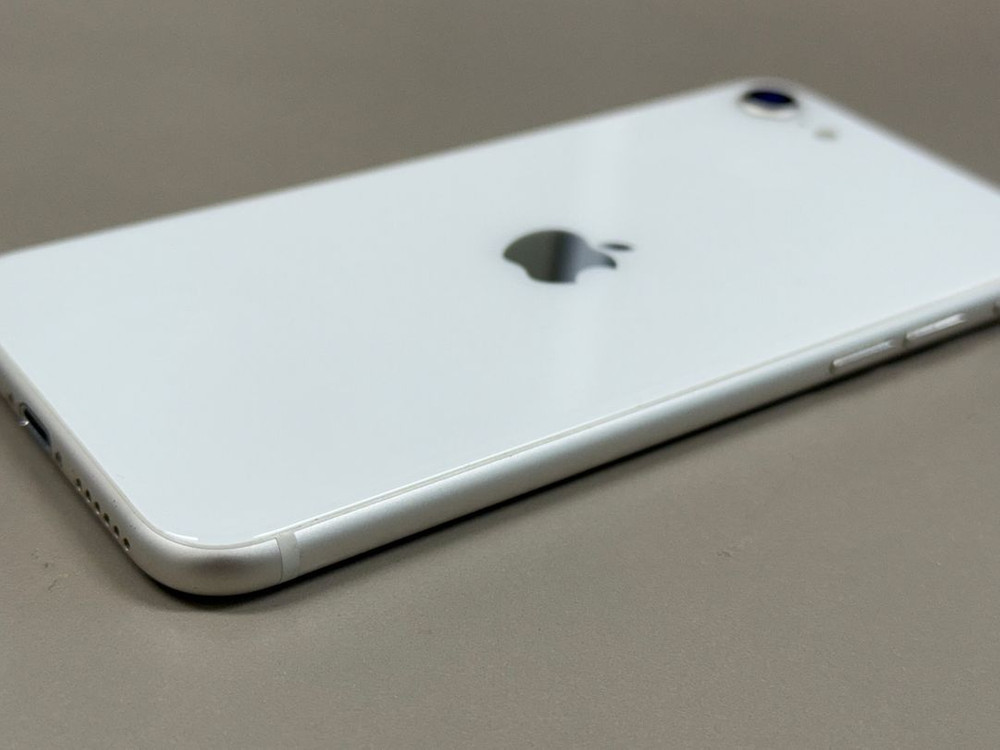 (16만원) 아이폰SE3 화이트 128G A급 자급제 단말기 실사용 추천--7