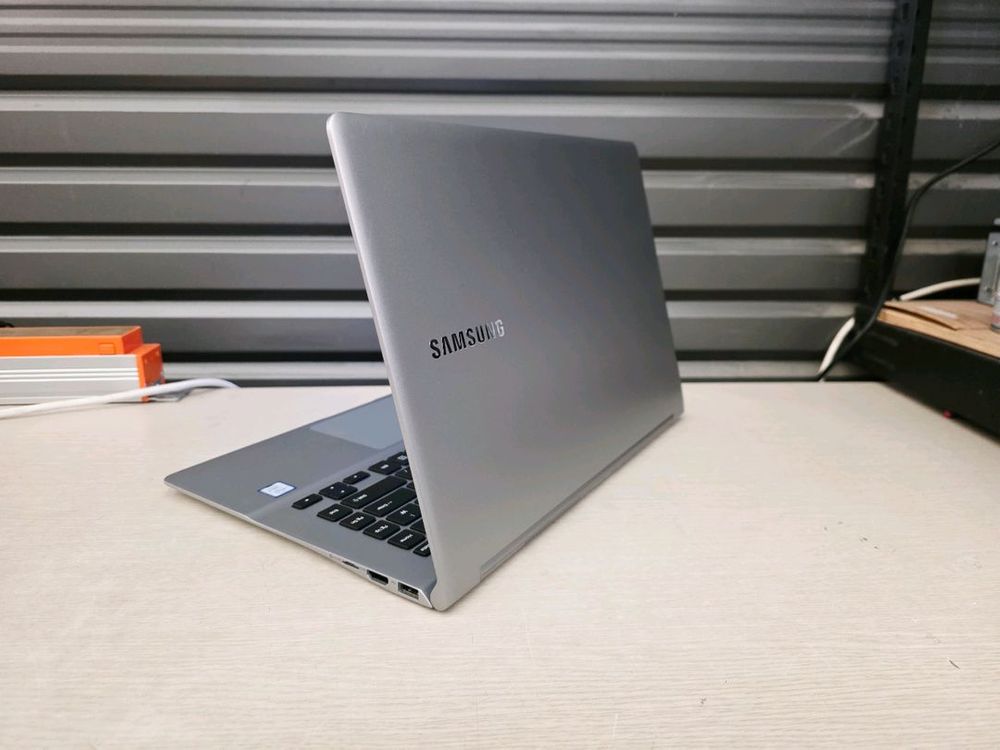 삼성 노트북 NT901X5J i5 8GB 256GB--11