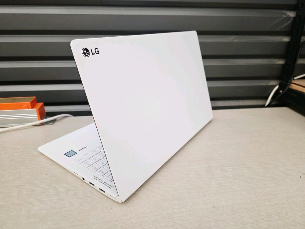 LG 그램 15ZB970-GP50KN 15인치 노트북--11