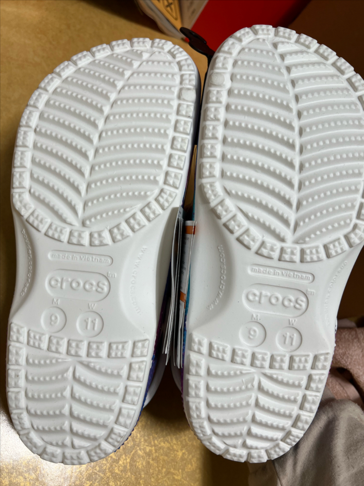 크록스 클래식 아웃 오브 디스 월드 클로그 m9/w11(270)--4