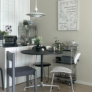 오늘의집 페이브 볼드 식탁의자