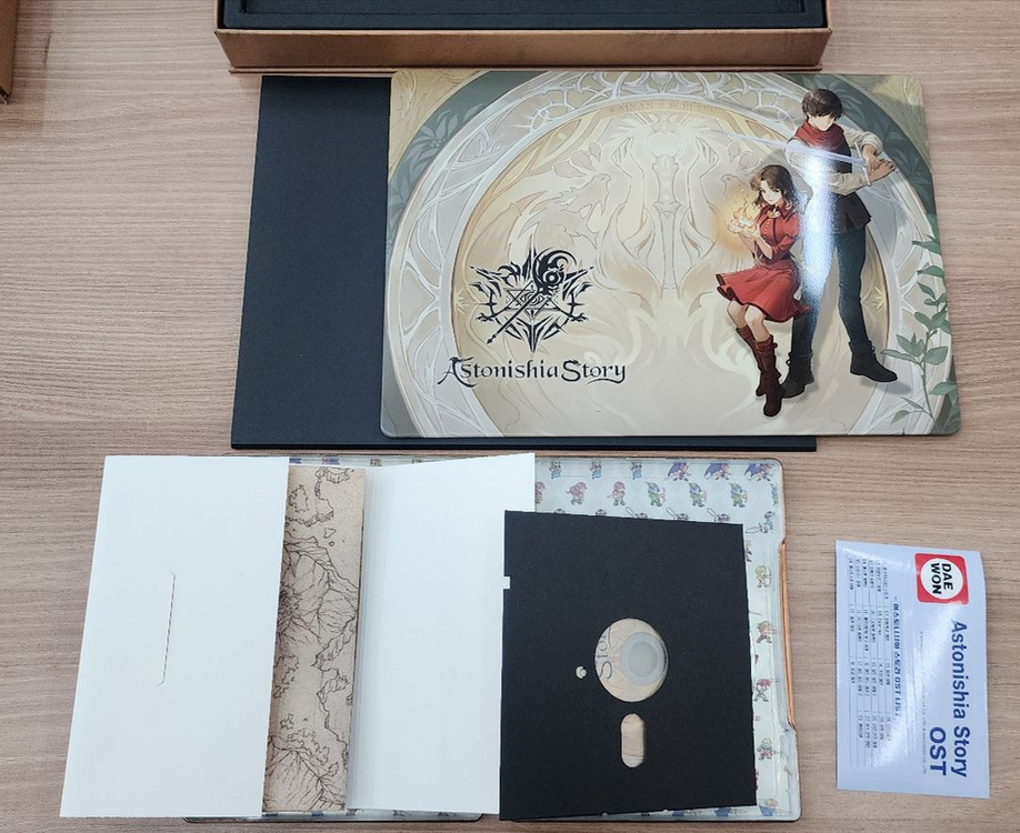 어스토니시아 한정판 (일부누락+게임없음)--4