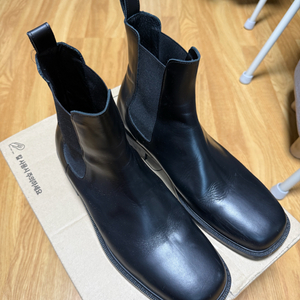 ROMANTIC MOVE 스퀘어토 첼시 부츠 R21M025 팝니다