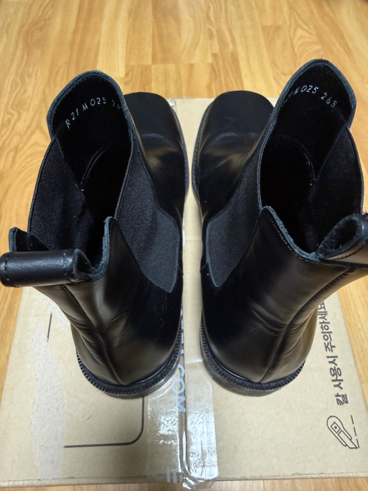 ROMANTIC MOVE 스퀘어토 첼시 부츠 R21M025 팝니다--5