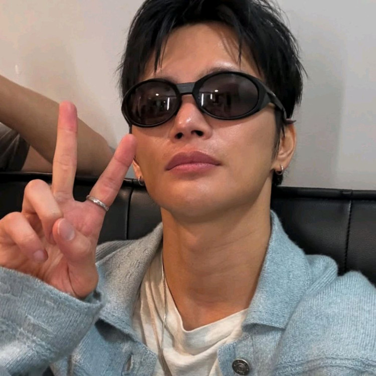 고프코어 고글 안경 덱스 선글라스 나이키 오클리 아이자켓 리덕스 러닝 이미지