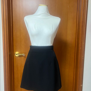블랙 A라인 미니스커트 (M)