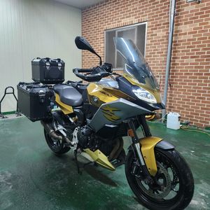 BMW F900XR 21년식 아크라구변o 판매합니다