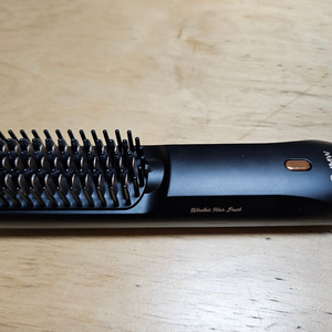 JMW 볼륨온 무선빗고데기 판매합니다.