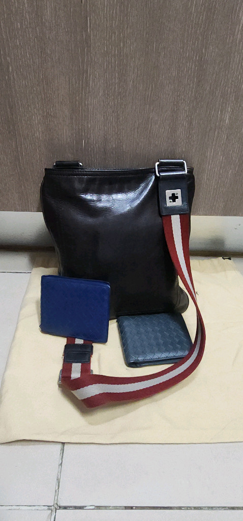 BALLY 브라운레더 크로스백/ 보테가베네타 반지갑--0