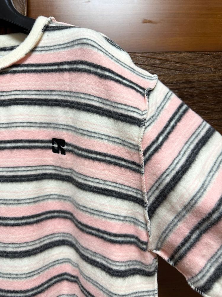 더센토르 엠블럼 스트라이프 롱 슬리브 핑크--5