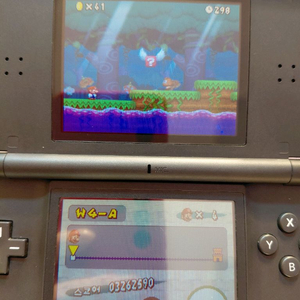 휴대용 게임기 본체 + 슈퍼마리오 캐릭터 게임