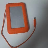 LaCie Rugged 1TB HDD Thunderbolt + Thunderbolt 3 to 2 어댑터 이미지